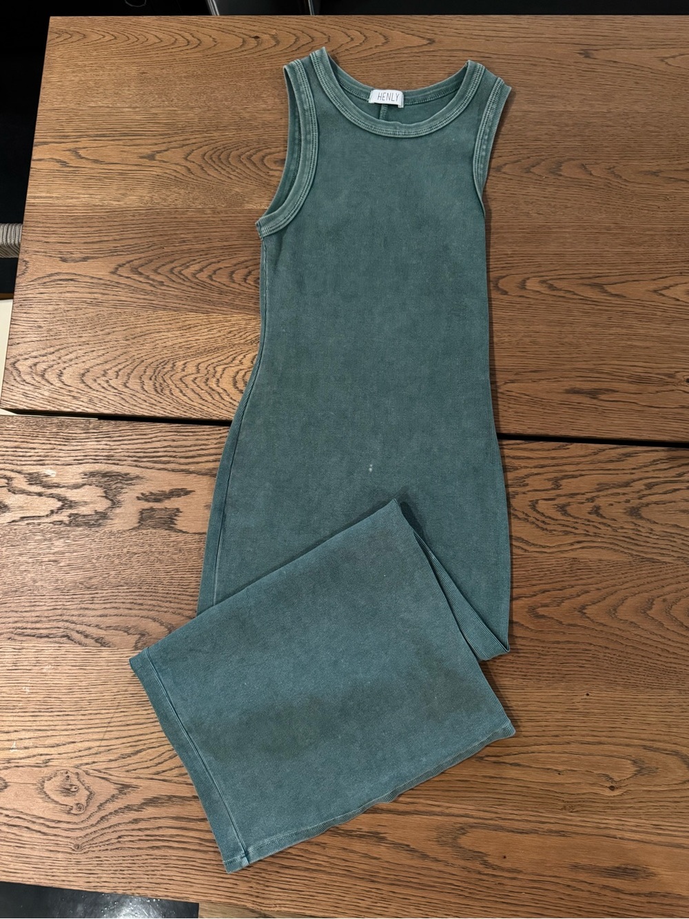 Henly Exclusive - Acadia Ribbed Dyed Maxi in Emerald